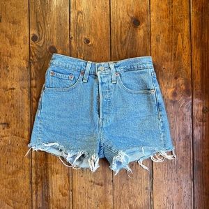 Levi’s 501 High Rise Denim Shorts - Size 25